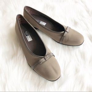 Munro American | Shoes Small Shock Absorbing Heel